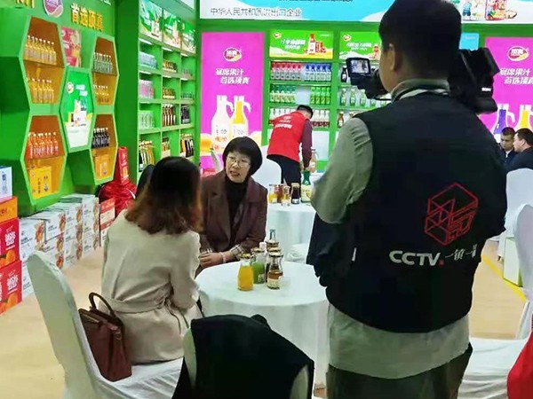 牢記初心匠心閃耀—長沙糖酒會火熱進(jìn)行，頂真食品接受央視專訪！